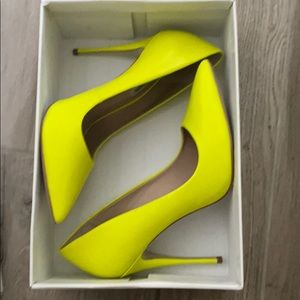 Steve Madden 9.5 Neon Heel